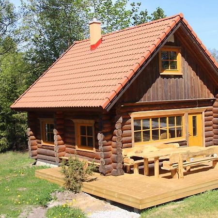 Ala-Laugu Holiday Home Leisi Bagian luar foto